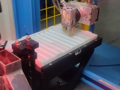 晶振片自动检测设备图3