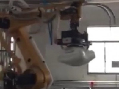 自动拆包投入机器人图2